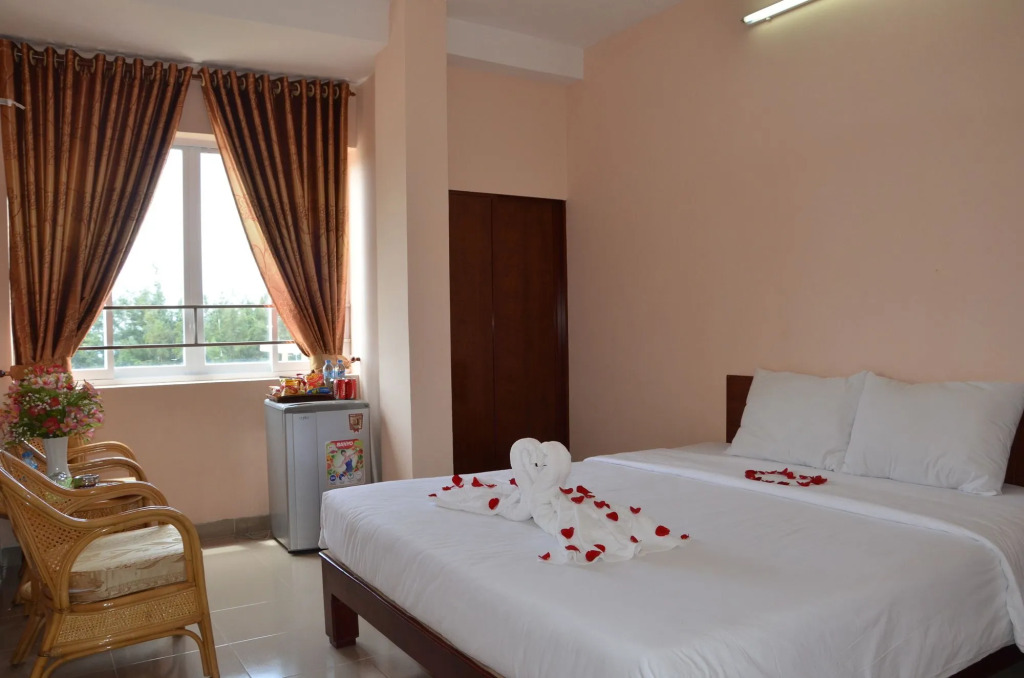 Ngọc Hân Hotel By The Moment