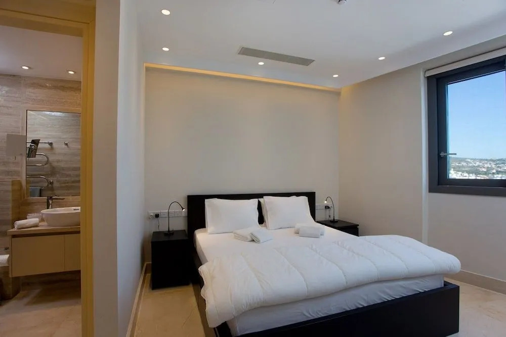 The Arc Ship Exclusive Apartment