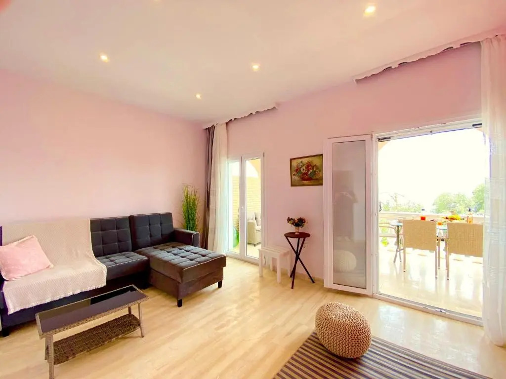 NISSAKI SUNLIGHT by Sealand Villas
