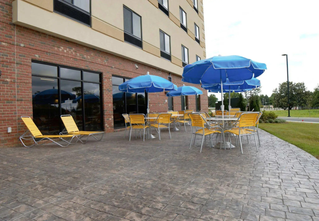 Fairfield Inn & Suites by Marriott Dunn I-95
