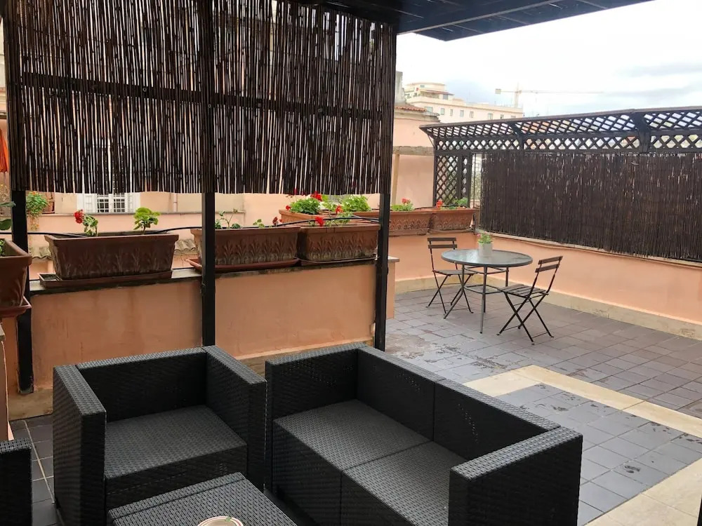 H ton 10 appartamento con terrazza
