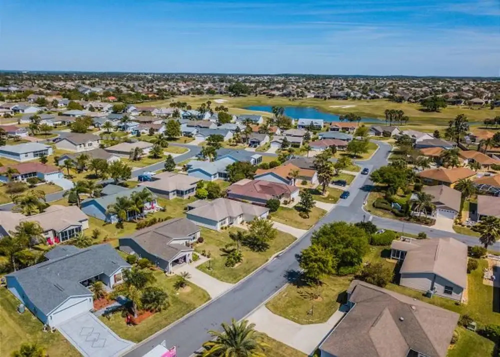 English Ivy Court 2600 by White Pelican VR