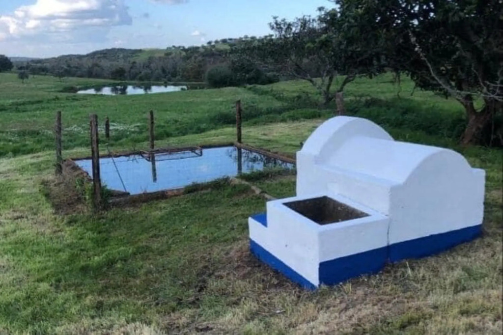 Shared Farmhouse Near Serra Monfuradoca
