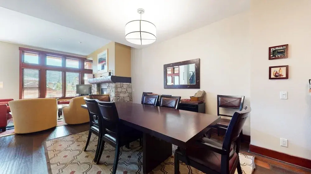 Juniper Crest 1 4 Bedroom Townhouse by RedAwning