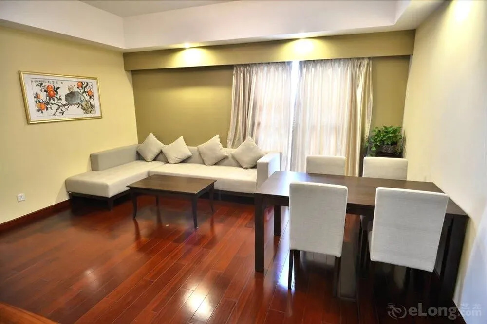Zhanhong Pazhou Service Apartment