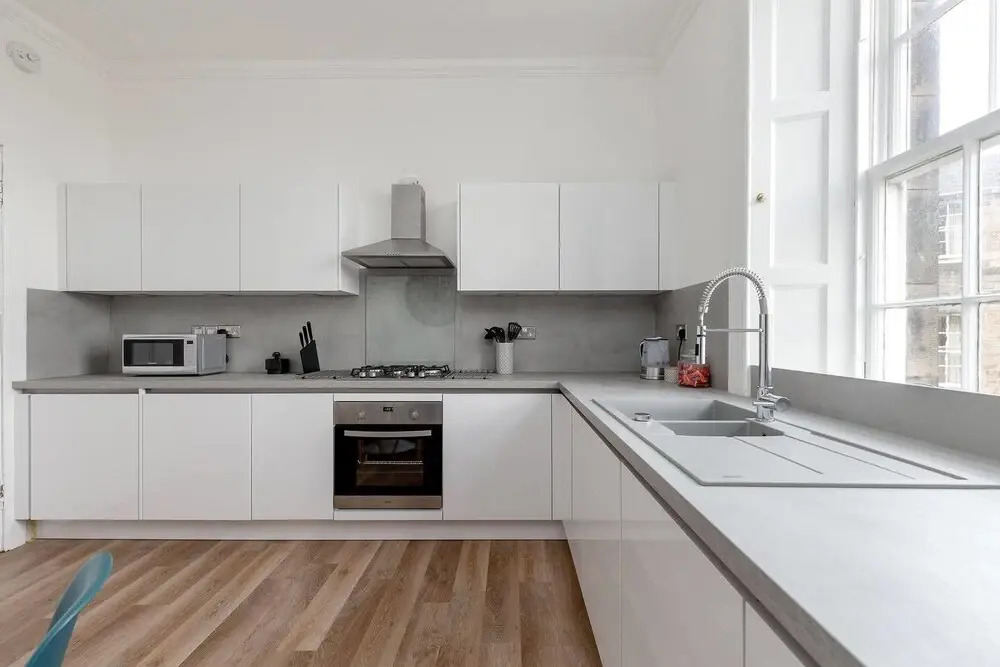 Heart of Edinburgh City Centre 3 Bedroom Georgian Apartment