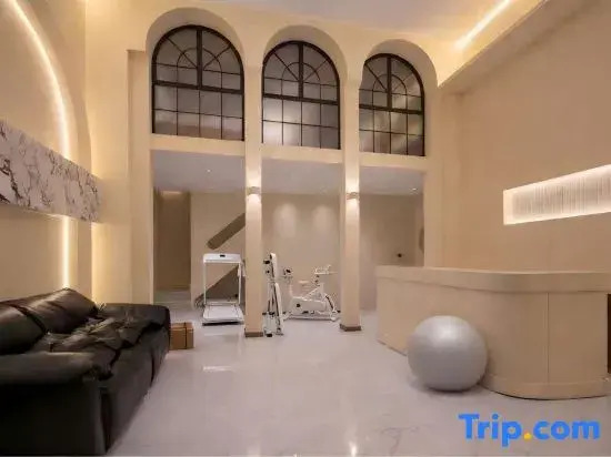 "Town Talk •THEMOMENAPARTMENTAesthetic Designer LOFT  (Nantong Vocational University Branch)