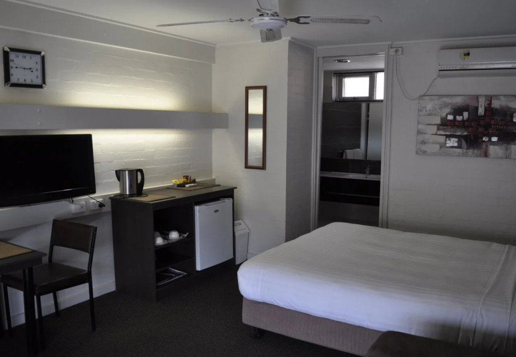Brougham Arms Hotel