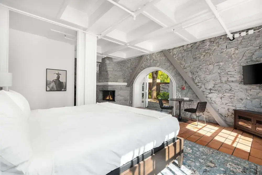 Sonoma Stonehouse Hotel