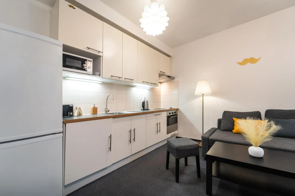 Little Tom Apartments