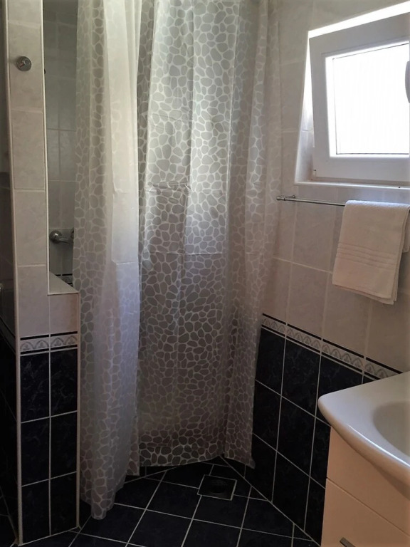 House With 3 Bedrooms in Brusje, With Wonderful sea View, Enclosed Gar
