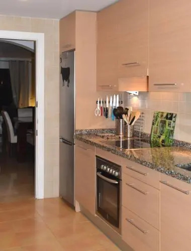 New Modern Villa Elviria, Mairena Pool BBQ&Views