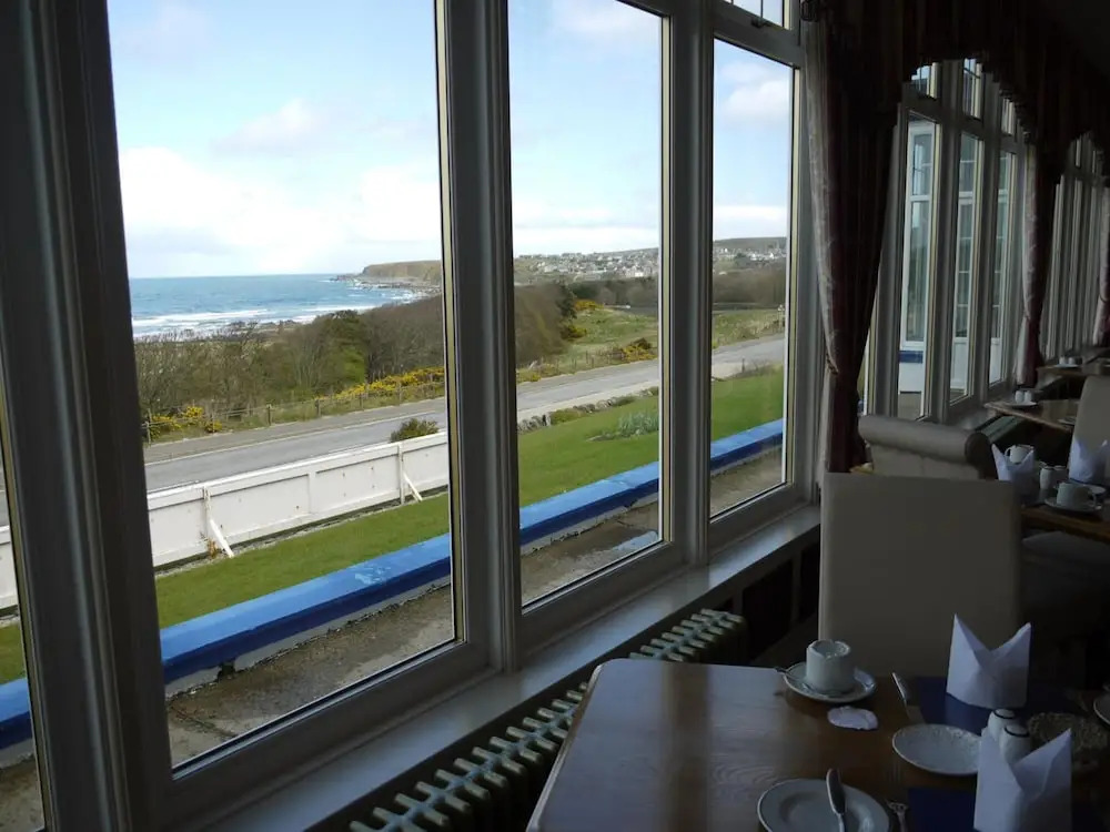 Cullen Bay Hotel