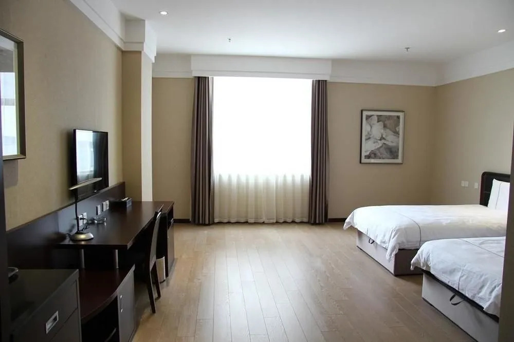 Halo Hotel