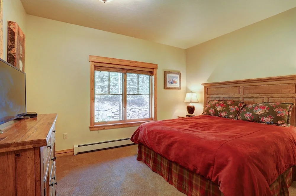 Mountain Thunder 202 2 Bedroom Townhouse by Redawning
