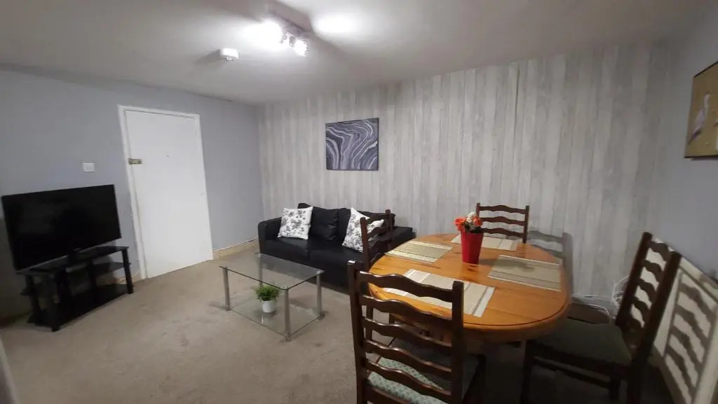 Lovely 3 bedroom ground floor appartment