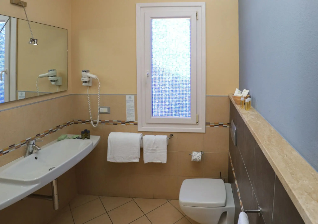 Janus Hotel