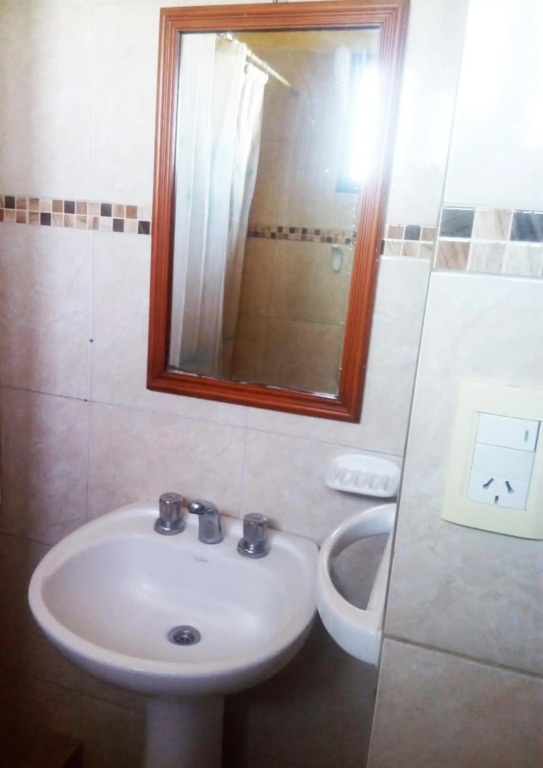Garden House, Gesell