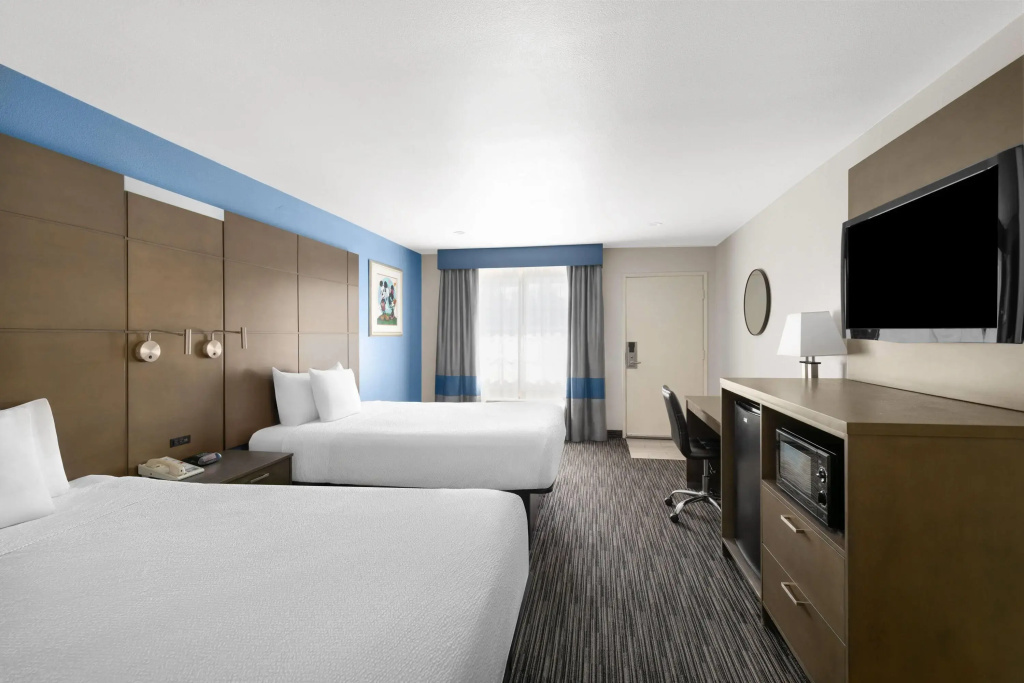 Travelodge Inn & Suites by Wyndham Anaheim on Disneyland Dr