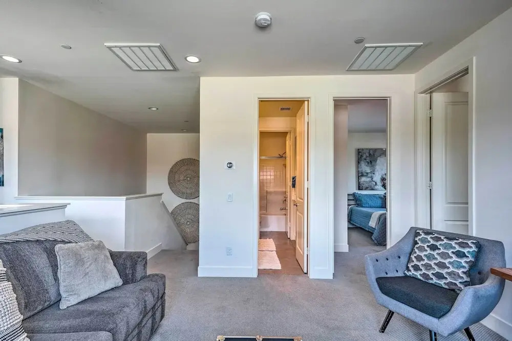 Serene Oasis - Lakeside Living: 6 Mi to Coachella!