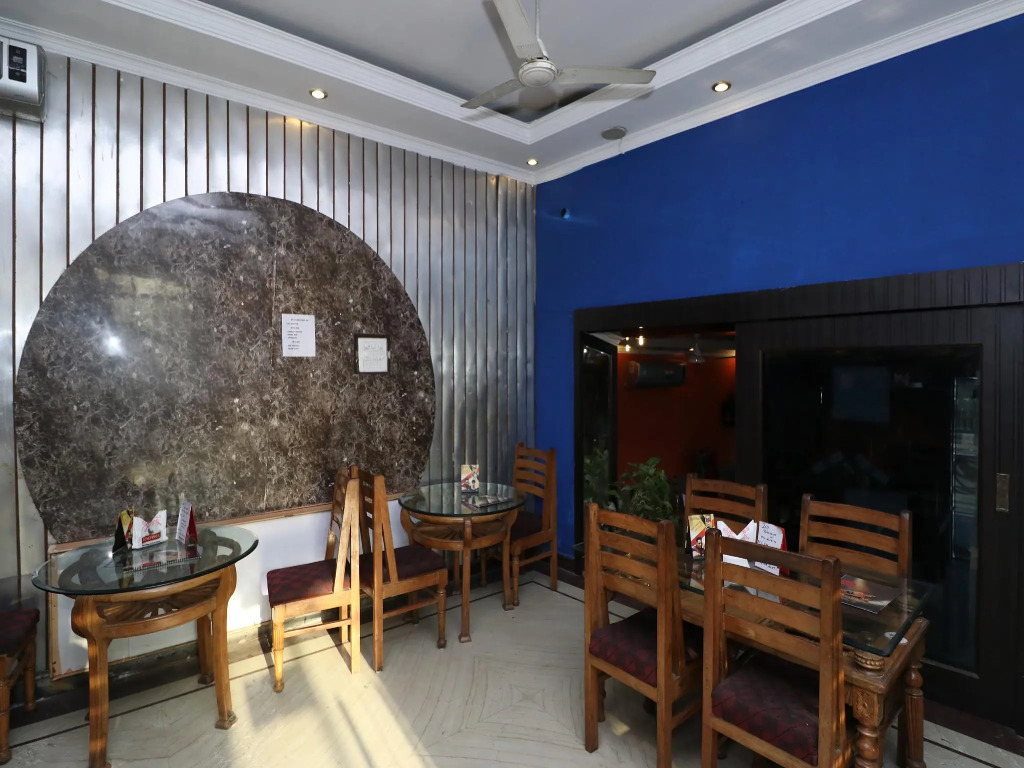 Hotel Laxmi Palace Near ISBT Dehradun