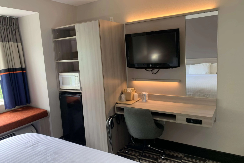 Microtel Inn by Wyndham Charlotte Airport