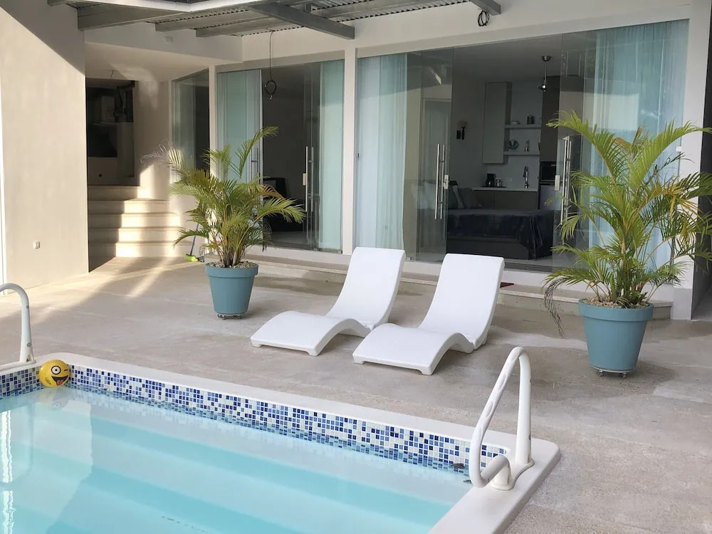 Vista Ocean Suites