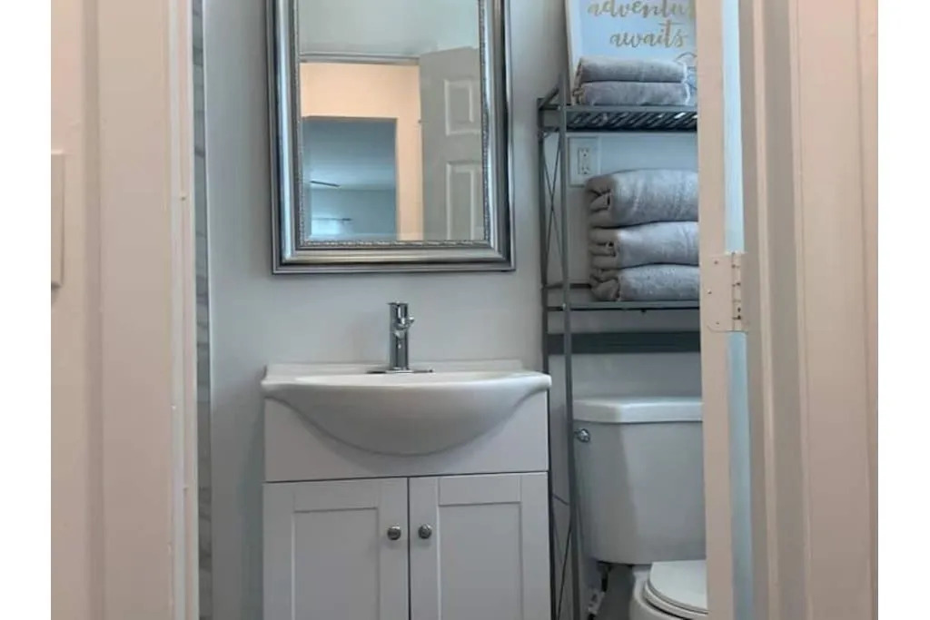 Ski 116 Apartment in Hallandale Beach