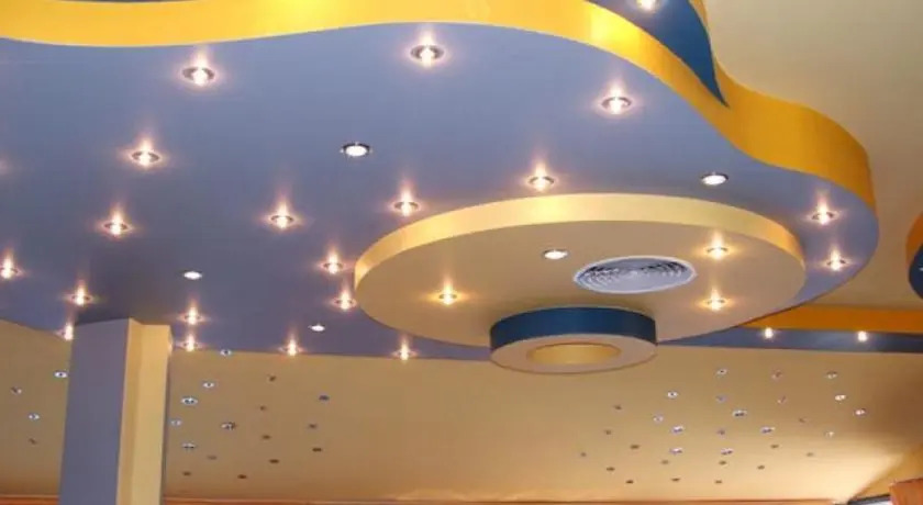 Royal Family Hotel