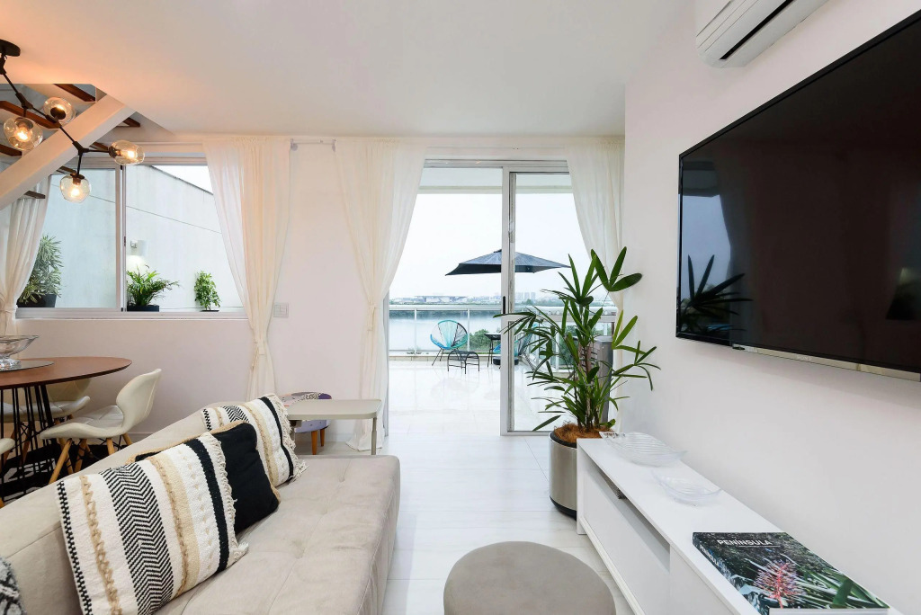 Apartamento C/ Piscina E Garagem | Fl 960/602