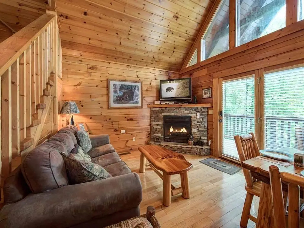 Peace of Mind 1 Bedroom Mountain View Home with Hot Tub