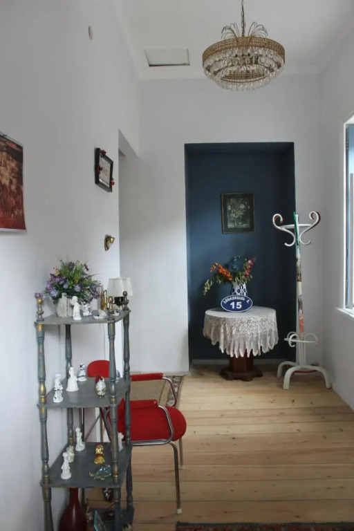 L House
