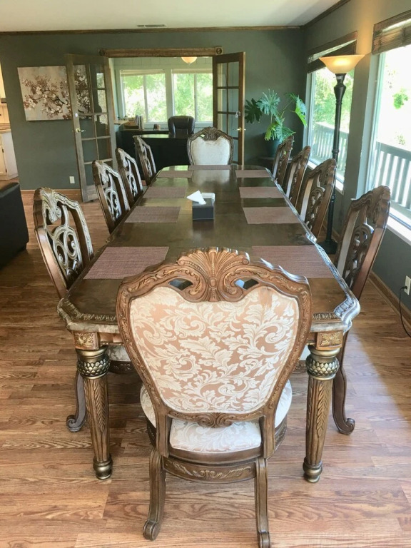 Black Oak Manor