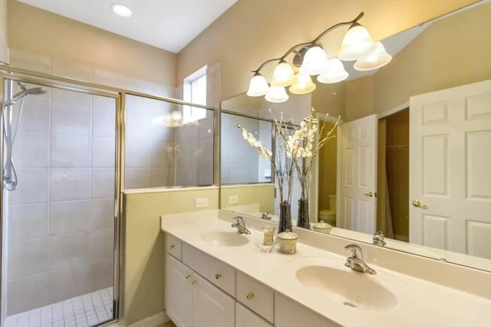Watersong - Luxurious 5bd/4.5ba Pool Home #5wr510