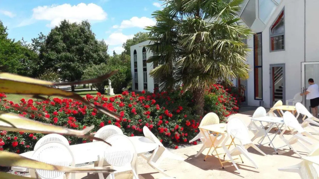 Agape Hotel Niort- Bessines