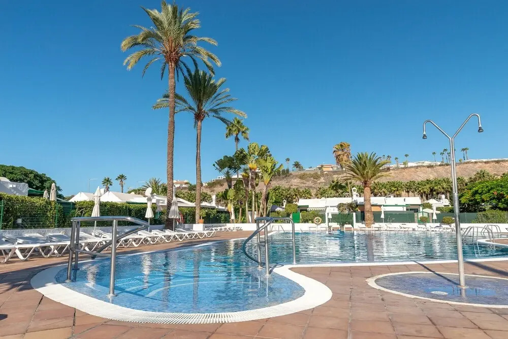 Private Bungalow terraza piscina 4P By Lightbooking