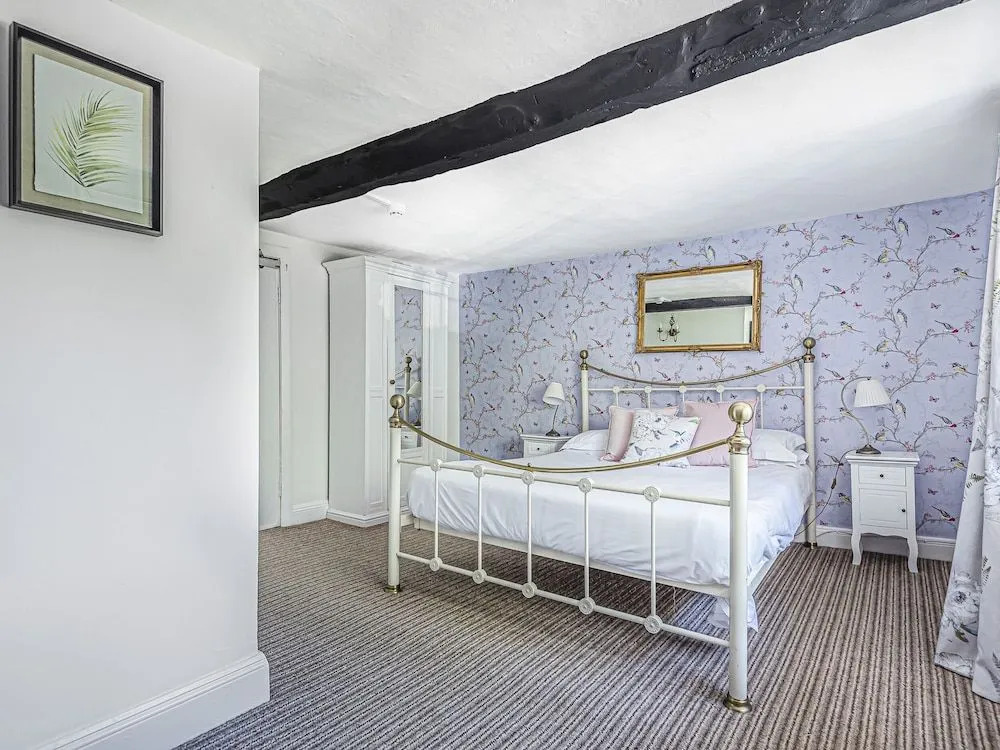 Dragon House Hotel