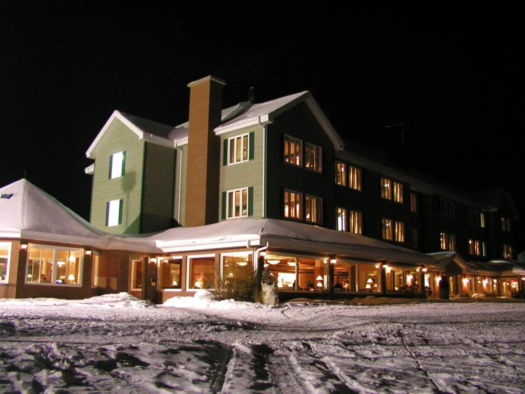 Auberge du Lac-à-lEau-Claire