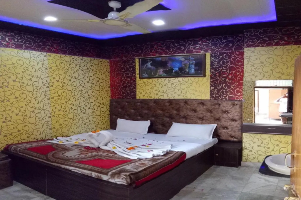 Hotel Saniya Palace