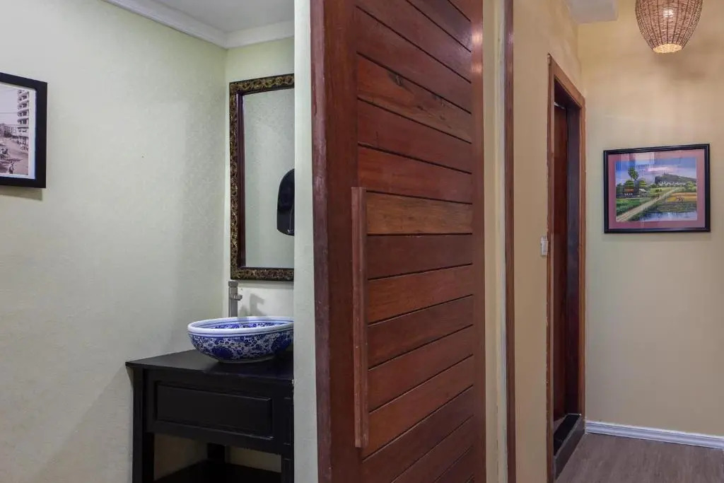 Botum Palace Hotel