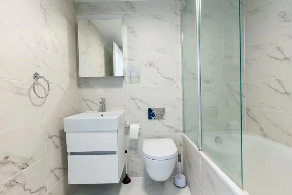 Contemporary 2 Bedroom in West London