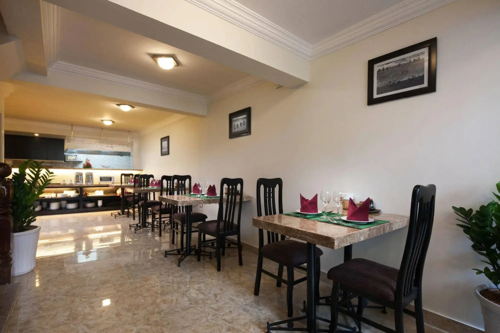 Serenity Villa Hotel
