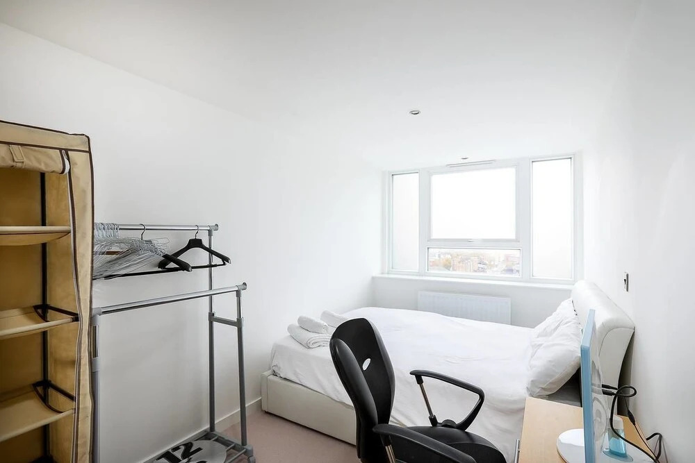 Great 2BR Flat - 10 min to Stratford & Victoria Pk