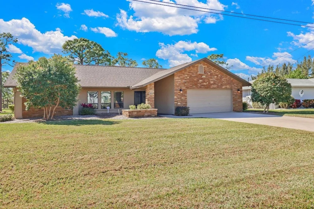 1410 SW 18th Ter