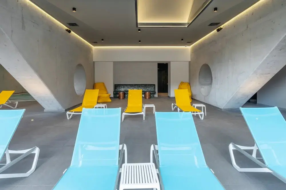 Hotel Nomad