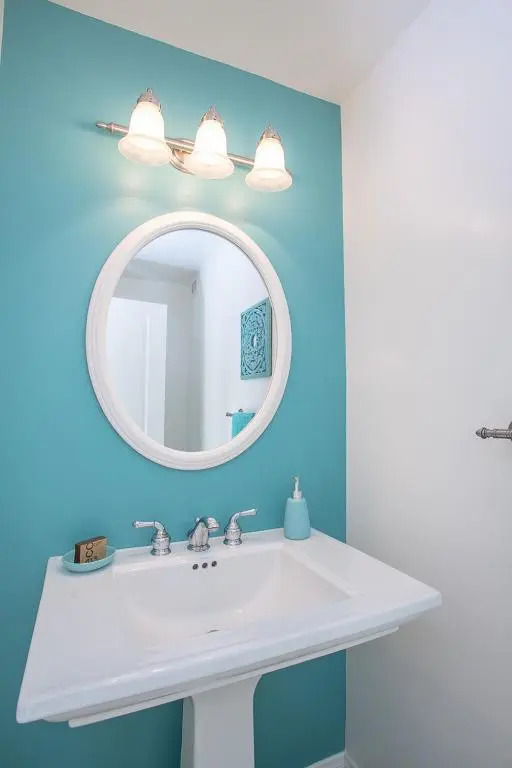 Spacious 4BR, Rooftop Deck, Fire Pit, Steps to Shore