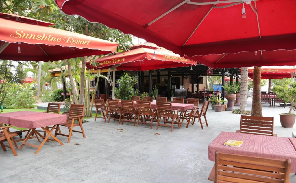 Sunshine Beach Resort