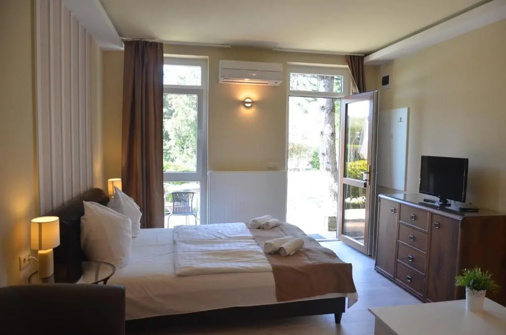 Adler Hotel és Étterem