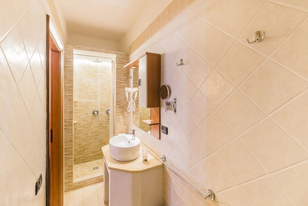 Aurora Rooms