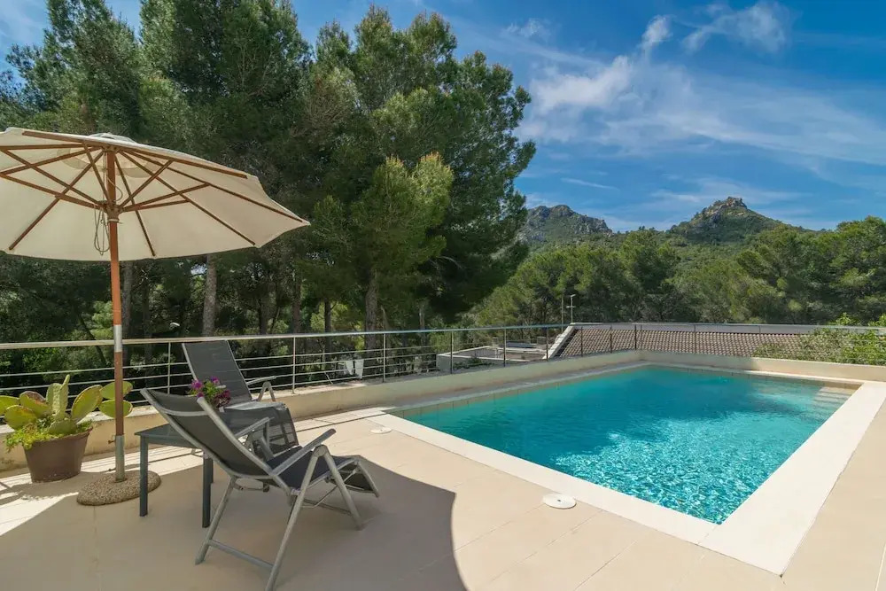 Carritx With 4 Bedrooms and 4 Bathrooms